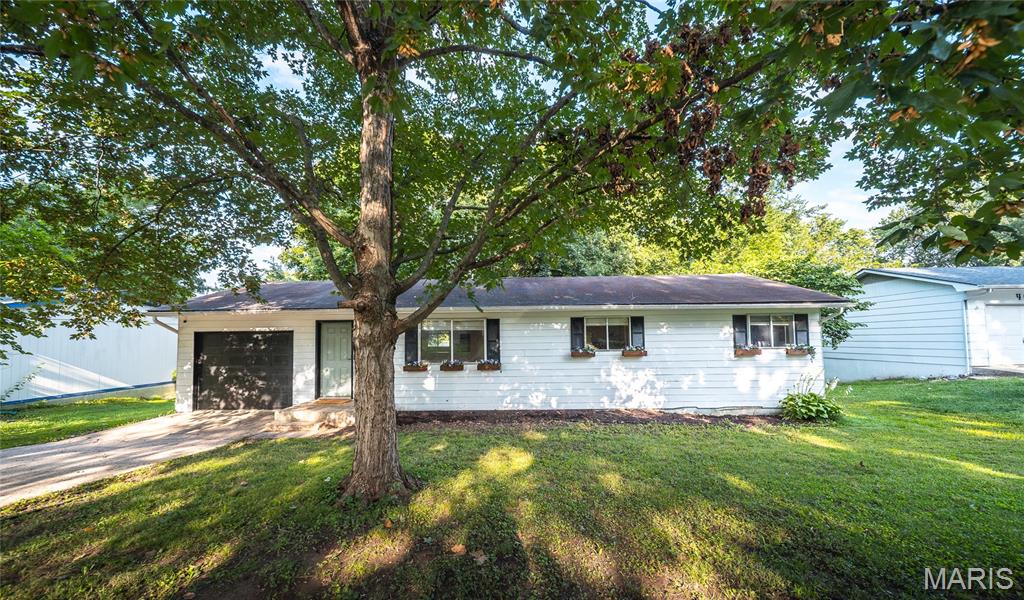 403 Fox Creek Road Rolla Missouri 3 bedroom 2 bathroom home for sale listed at $184,900