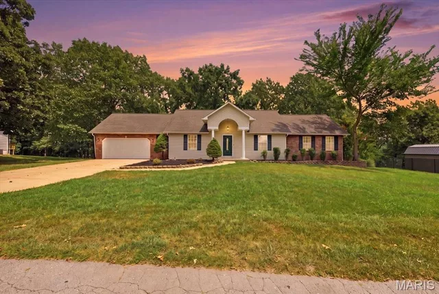 20250 Harlequin Lane, Dixon MO