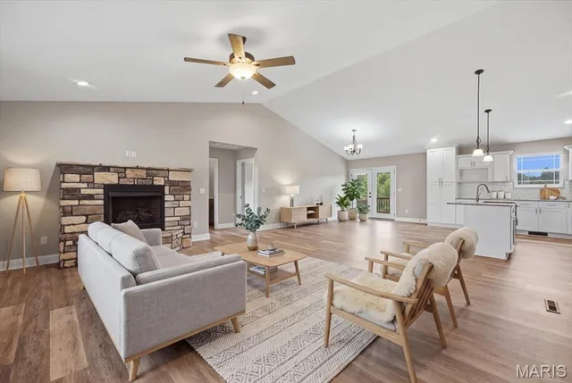 Kitchen — 166 Jared Street Waynesville Missouri real estate