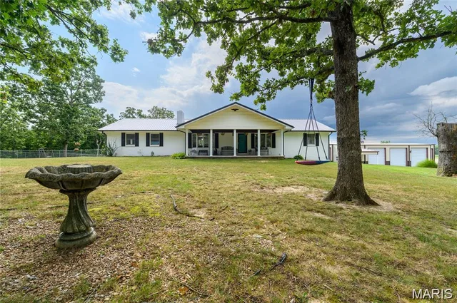 Front exterior — 20020 Richfield Road Richland Missouri real estate