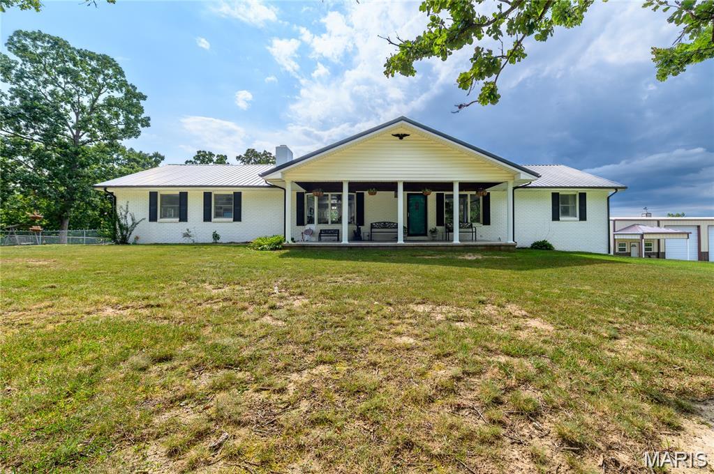 20020 Richfield Road Richland Missouri 5 bedroom 3 bathroom home for sale listed at $459,900