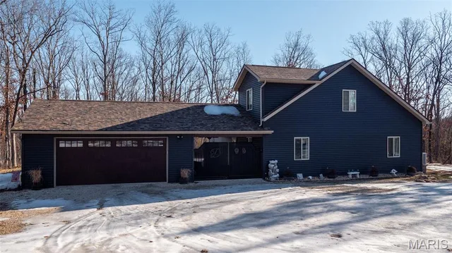 2101 Valley Creek Dr., Owensville MO