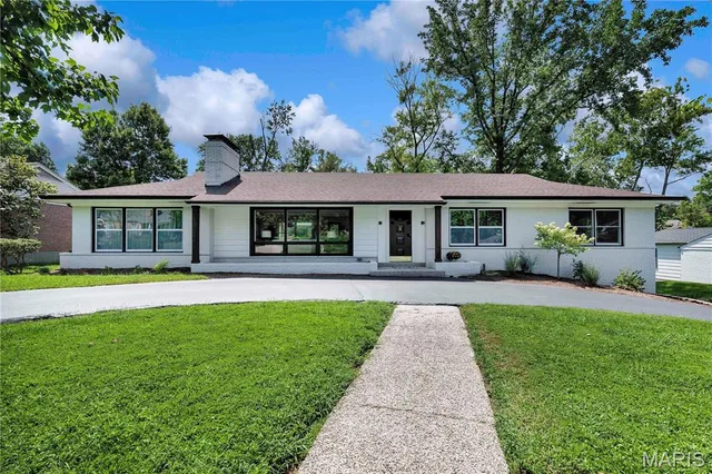 18 Spoede Hills Drive, St Louis MO