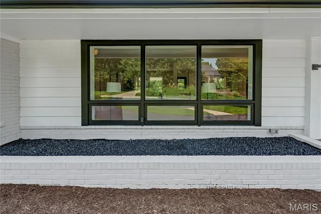 Front exterior — 18 Spoede Hills Drive St Louis Missouri real estate