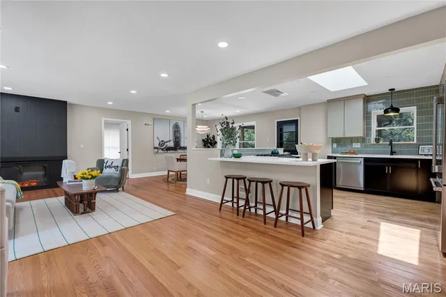 Kitchen — 18 Spoede Hills Drive St Louis Missouri real estate