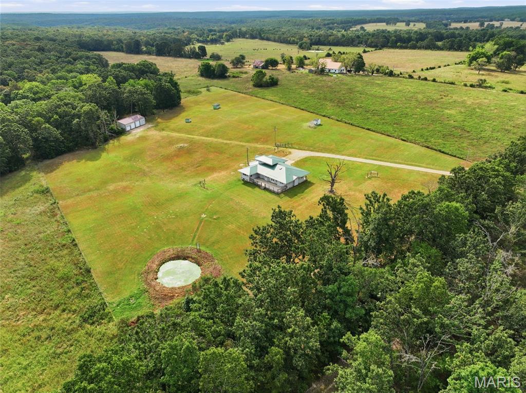 12598 Bell Road Roby Missouri 5 bedroom 3 bathroom home for sale listed at $369,500
