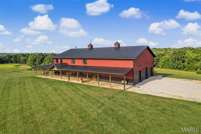10 Henebry Hills Lane, Troy MO real estate