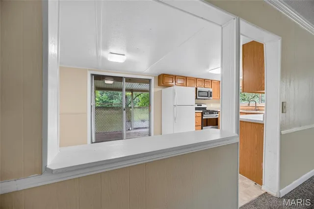 Primary bedroom — 25475 Richard Lane Waynesville Missouri real estate
