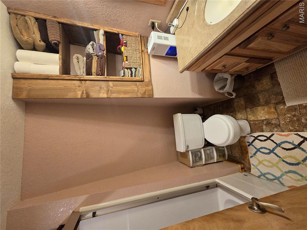 Photo 32