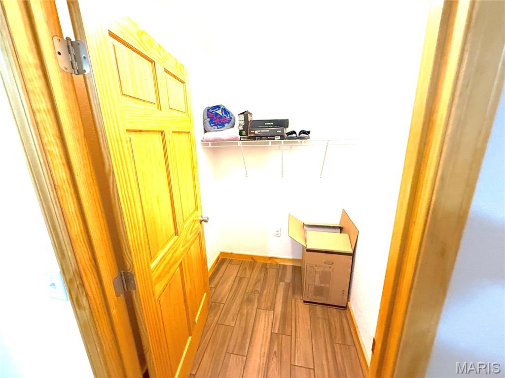 Photo 33