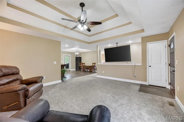 Kitchen — 20152 Helios Lane St Robert Missouri real estate