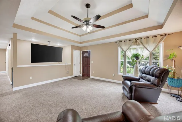 Primary bedroom — 20152 Helios Lane St Robert Missouri real estate