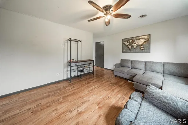 Kitchen — 5 King Drive Rolla Missouri real estate