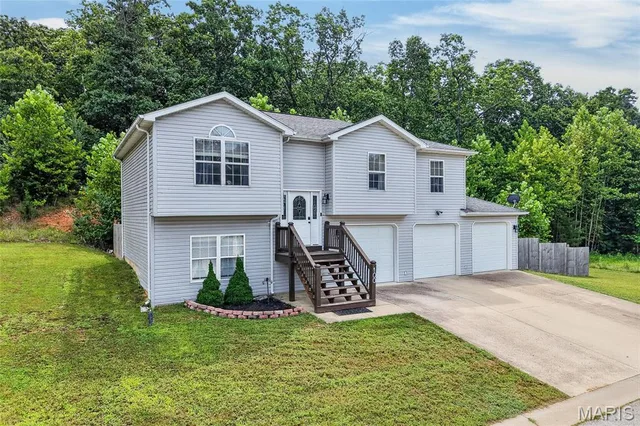Front exterior — 100 Jessika Payne Waynesville Missouri real estate
