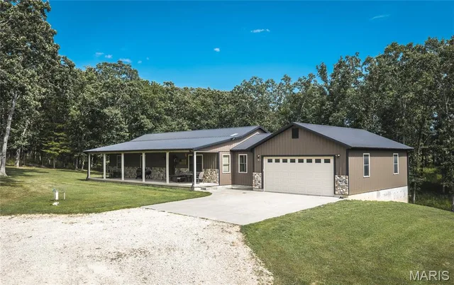 Front exterior — 2420 Luhring Lane Rosebud Missouri real estate