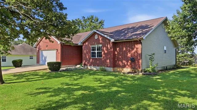 Front exterior — 20967 Lacombe Road Waynesville Missouri real estate