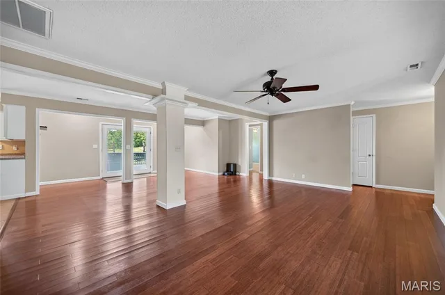 Living room — 157 Keepsake Road Stoutland Missouri real estate