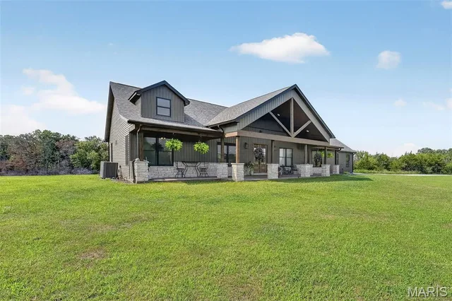 Front exterior — 1010 Highway Uu Silex Missouri real estate