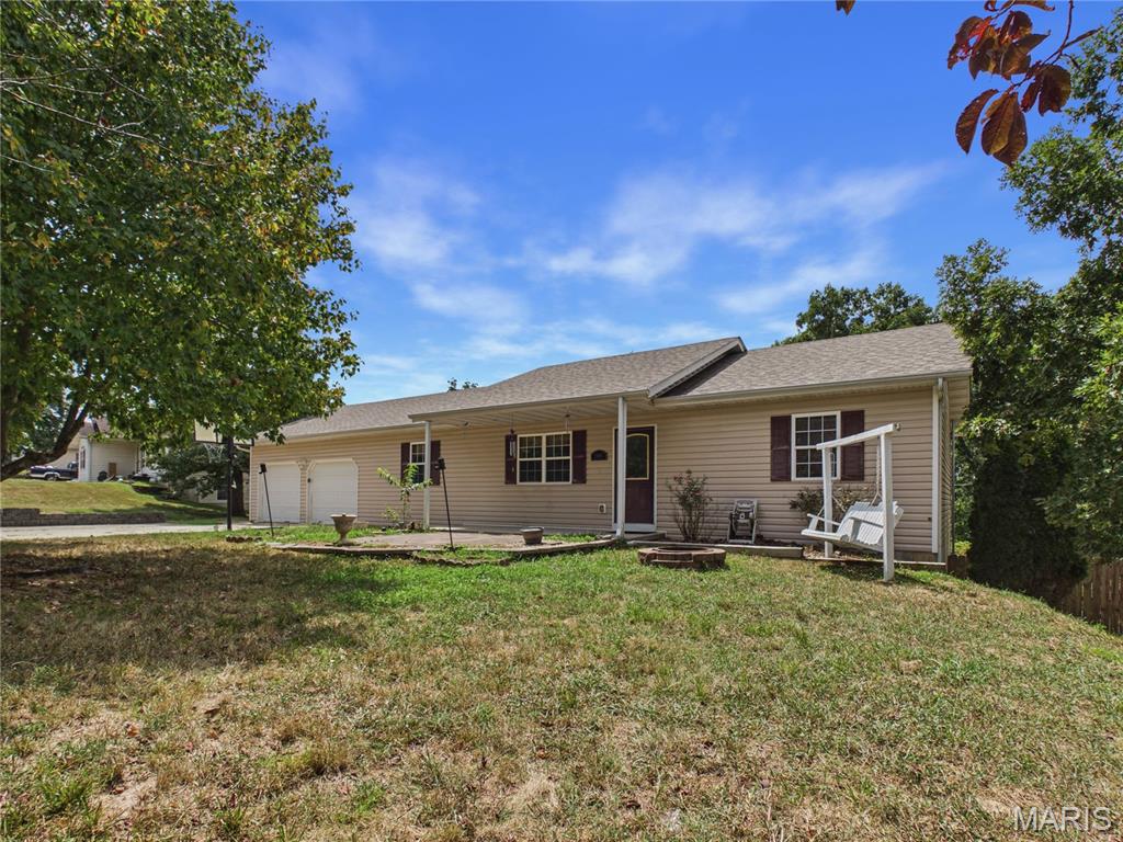 15505 Top Drive St Robert Missouri 5 bedroom 3 bathroom home for sale listed at $296,500