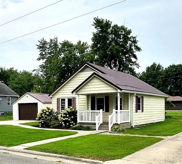 602 Taylor Avenue, Belle MO