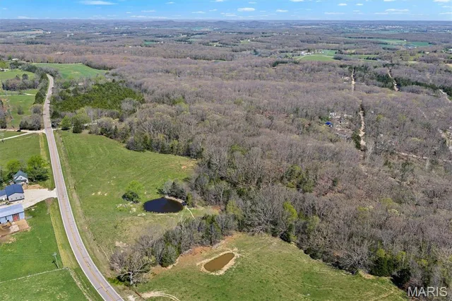 Living room — 10.05 Acres Highway C New Haven Missouri real estate