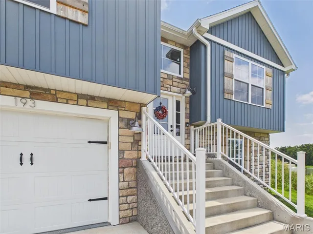 Kitchen — 193 Majestic Waynesville Missouri real estate