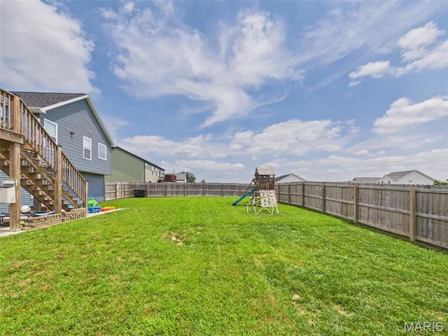 Primary bedroom — 193 Majestic Waynesville Missouri real estate