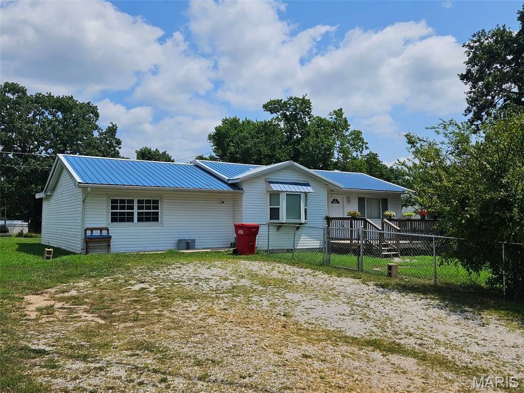 22054 Hwy Y St Robert Missouri 2 bedroom 1 bathroom home for sale listed at $150,000