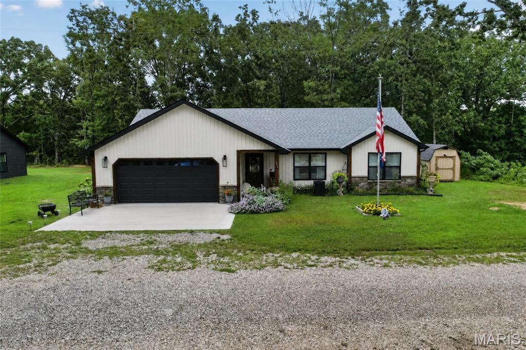 215 Nina Street Dixon Missouri 3 bedroom 2 bathroom home for sale listed at $289,000