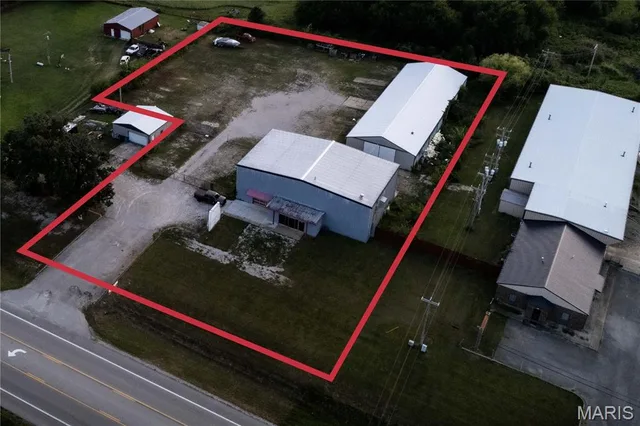 27067 Highway 5, Lebanon MO