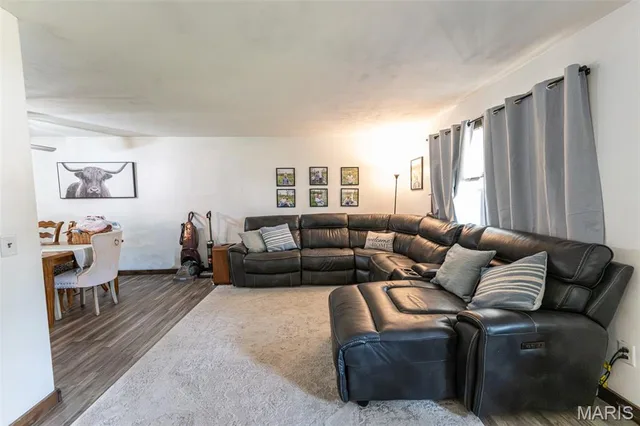 Primary bedroom — 706 Apple Avenue Belle Missouri real estate