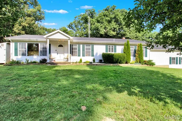 16461 Hwy 63, Vichy MO