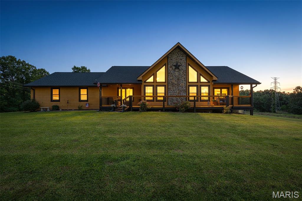 142 Hwy AA Steelville Missouri 4 bedroom 2 bathroom home for sale listed at $490,000