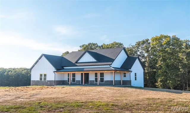 Front exterior — 21875 Vineyard Outer Road St James Missouri real estate
