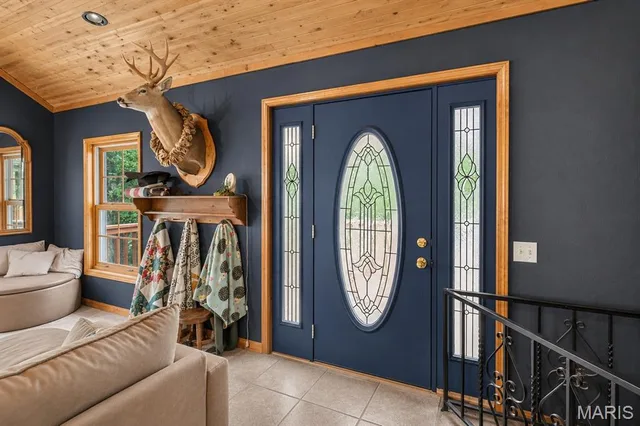 Living room — 218 Piffy Lane Climax Springs Missouri real estate