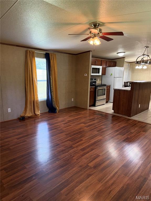 Primary bedroom — 15609 Hardin Lane St Robert Missouri real estate