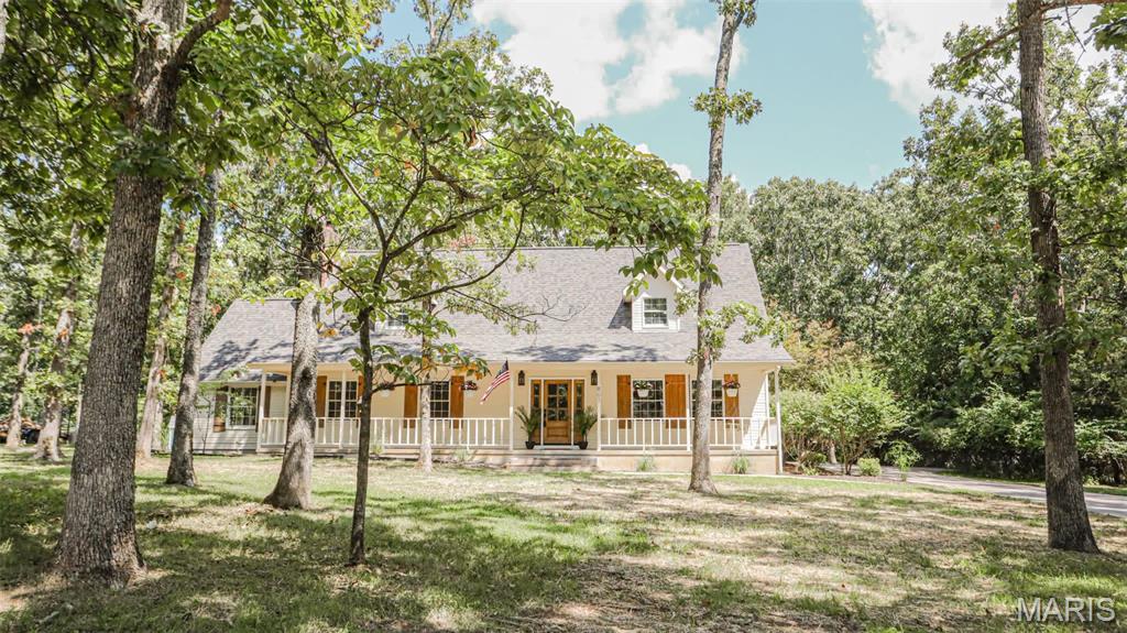 807 Lariat Lane Rolla Missouri 4 bedroom 3 bathroom home for sale listed at $465,000
