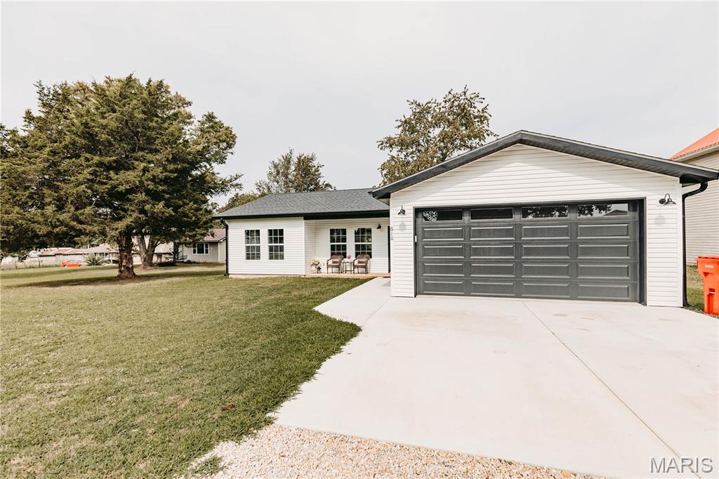 610 York Street, Crocker MO