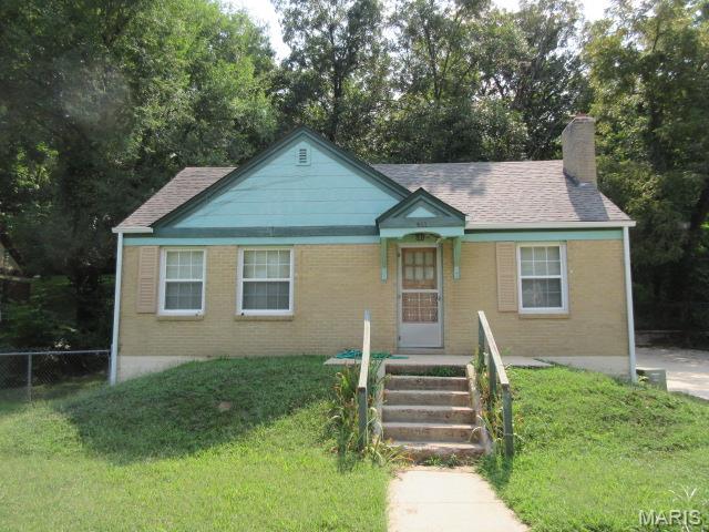 Front exterior — 411 Elm Waynesville Missouri real estate