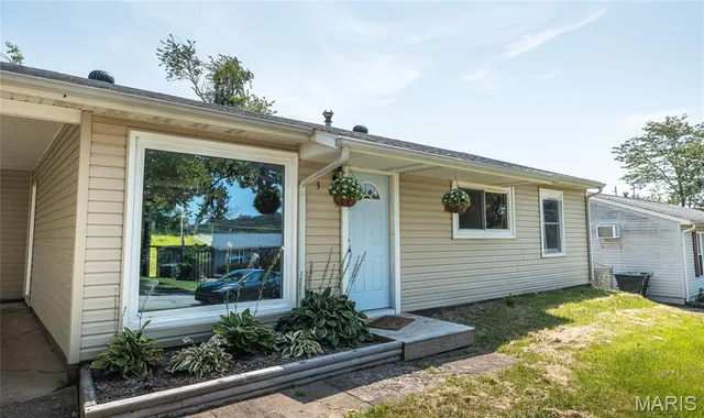Front exterior — 3 Elmwood Drive Rolla Missouri real estate