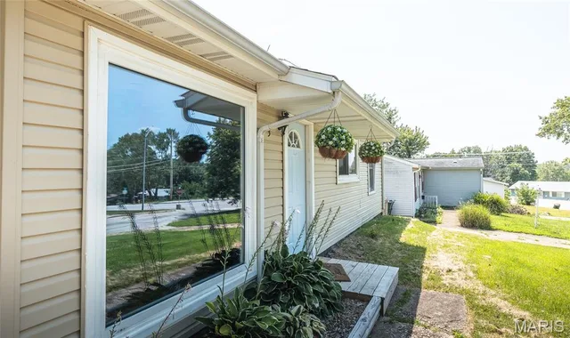 Primary bedroom — 3 Elmwood Drive Rolla Missouri real estate