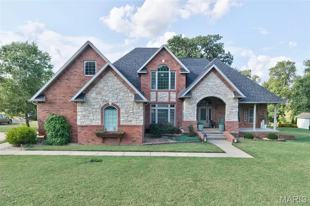 Front exterior — 2528 Copperwood Drive Lebanon Missouri real estate