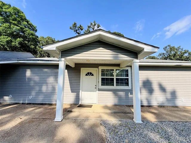 Front exterior — 4396 State Highway 21 Doniphan Missouri real estate