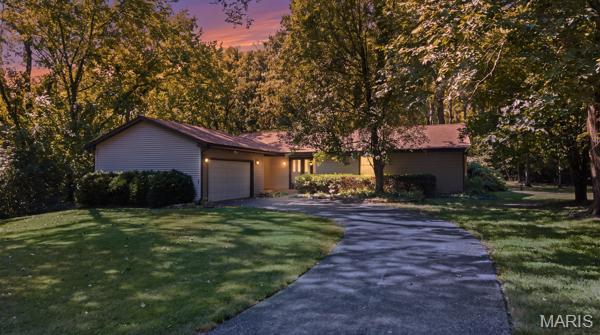 801 & 895 Coal Bank Road St Louis Missouri 3 bedroom 3 bathroom home for sale listed at $425,000
