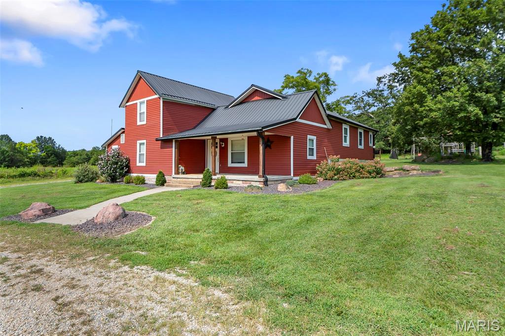 604 Old Irondale Road Bismarck Missouri 3 bedroom 2 bathroom home for sale listed at $375,000