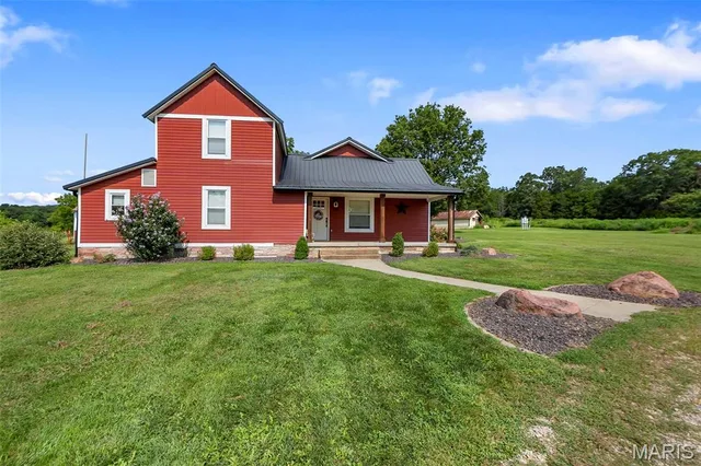 Front exterior — 604 Old Irondale Road Bismarck Missouri real estate