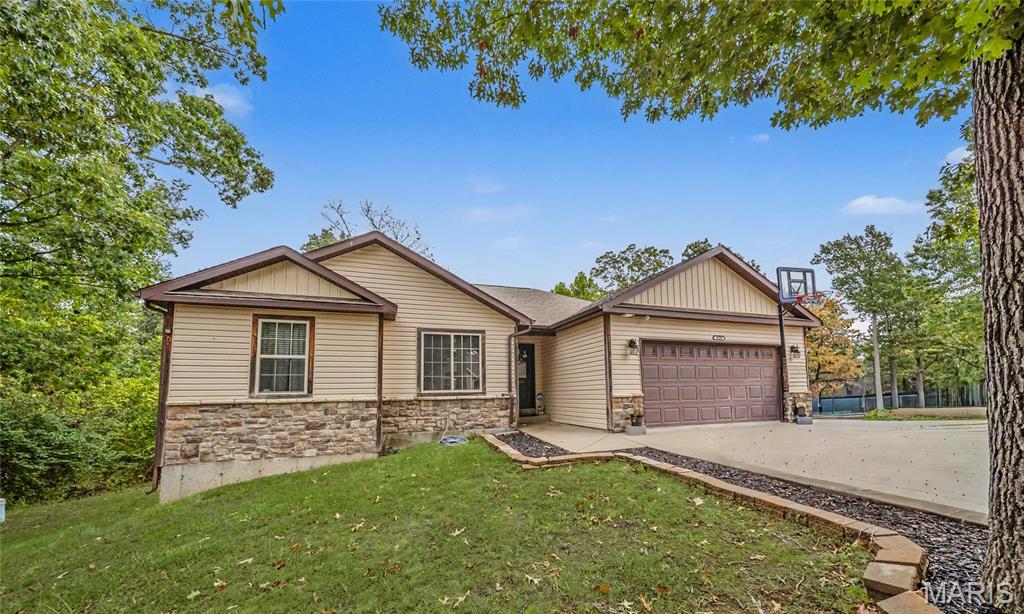 20598 Lynwood Road Waynesville Missouri 5 bedroom 3 bathroom home for sale listed at $289,000