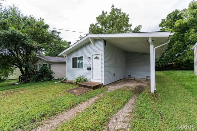 Front exterior — 1609 Heller Street Rolla Missouri real estate