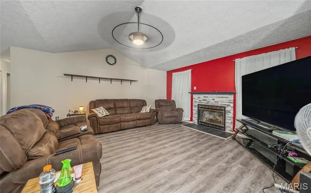 Kitchen — 123 Phoenix Avenue St Robert Missouri real estate