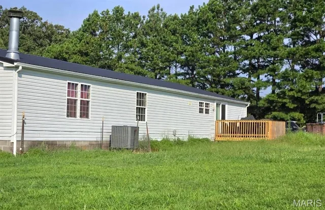 Primary bedroom — 10460 Highway Mm Dixon Missouri real estate